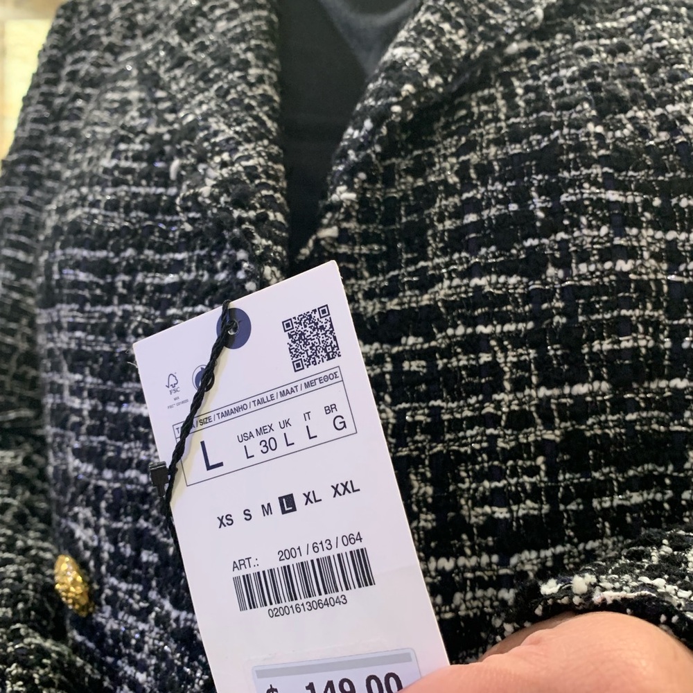 Zara Women's Black and White Tweed Blazer - Picture 5 of 6